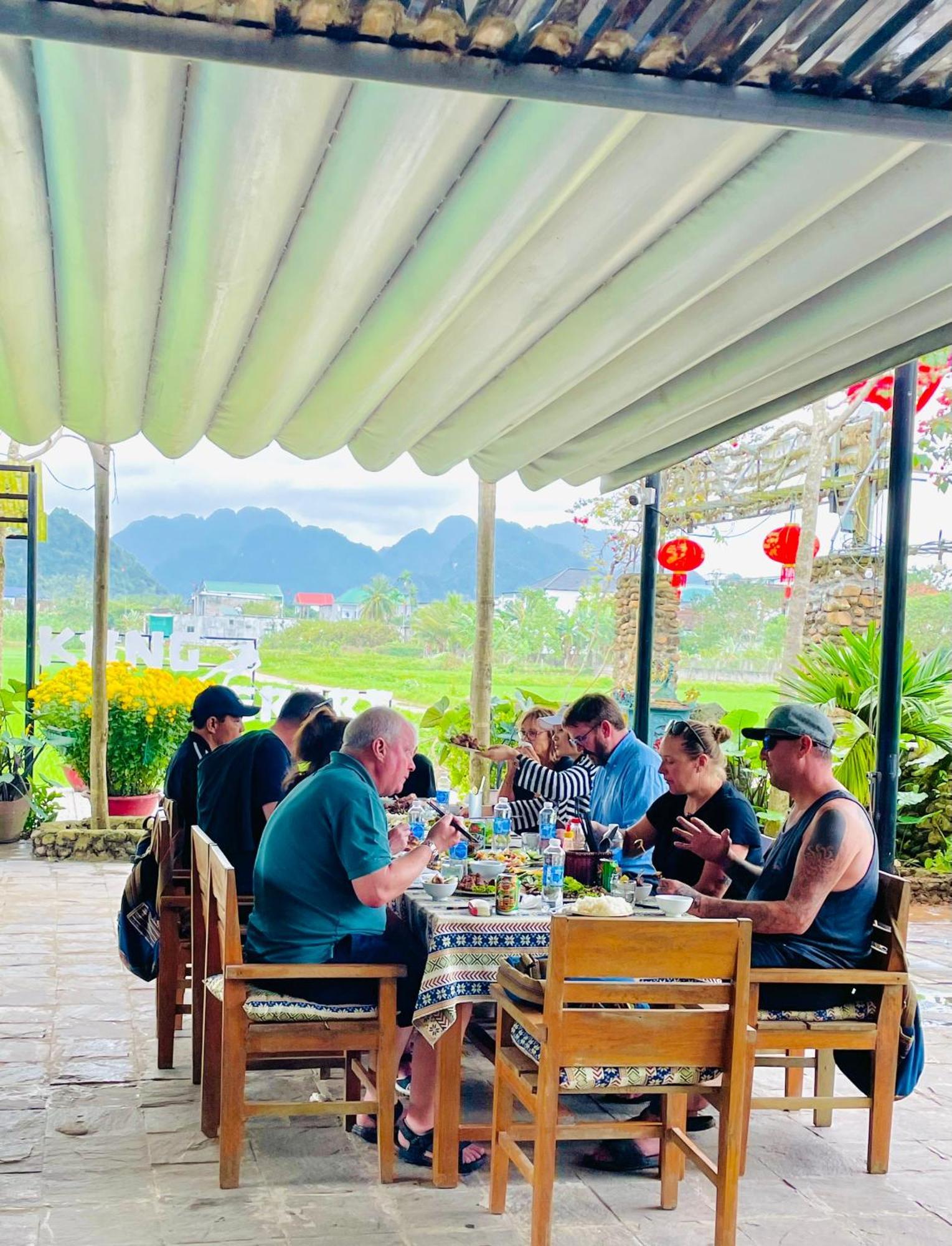 Jungle Boss Travel Lodge Phong Nha Buitenkant foto